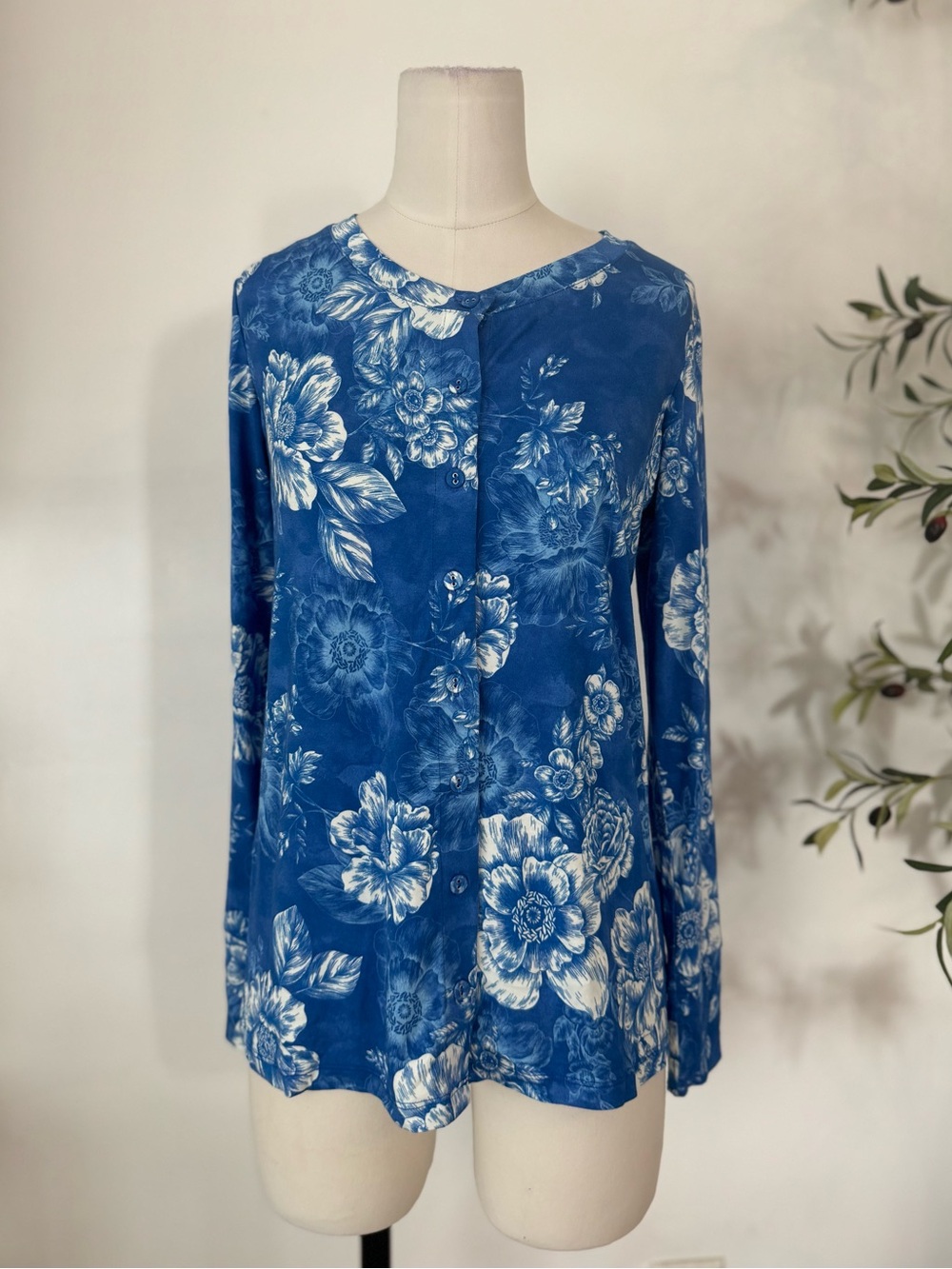 JOHNNY WAS - THE JANIE FAVORITE COLLARLESS BUTTON DOWN